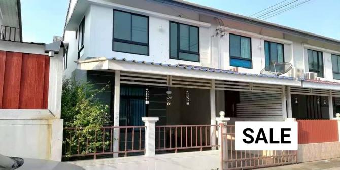 ไอวี่ทาวน์กุฎโง้ง