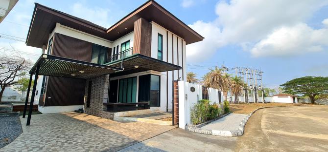 บ้านเดี่ยว2ชั้นเมืองชลบุรีใกล้บางแสน